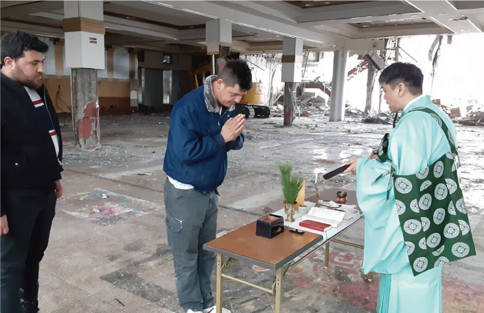 鋼材、建材の輸送はお任せ下さい。安全且つ迅速に納品先へお届けします。